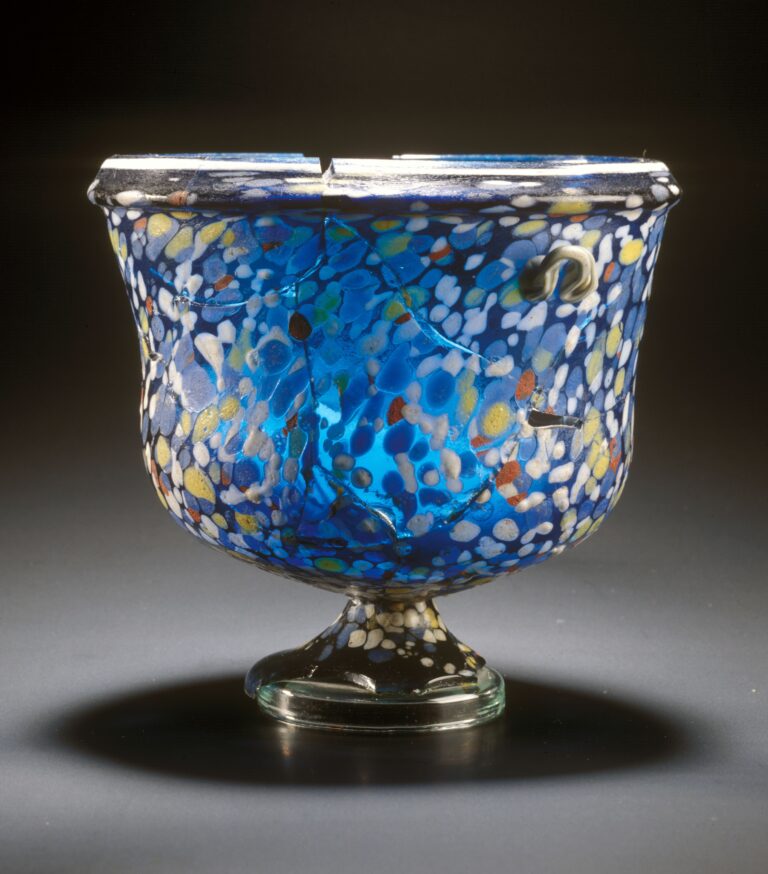 Glass Beauty: The Art of Blowing and Shaping Glass